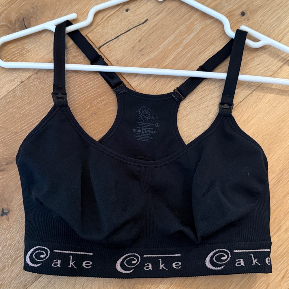 Womens Cake Nursing Bra Breastfeeding Bra with Logo Band Black Maternity